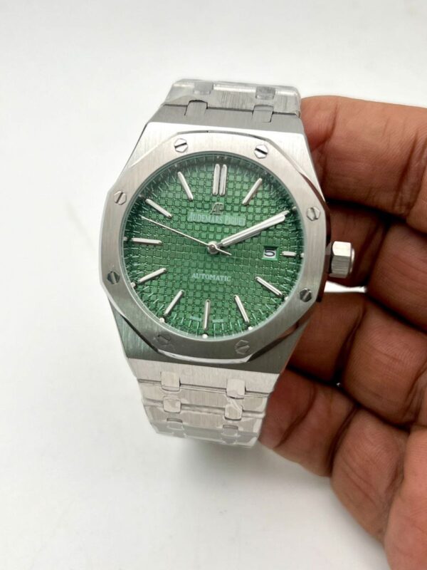 Audemars Piguet copy watch with brand box and extra straps